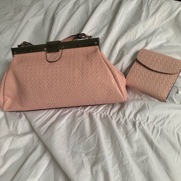 Patricia Nash Handbags - NWT Patricia Nash handbag & matching wallet